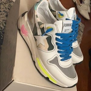 Golden goose running